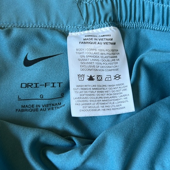Like New Women's Dri-FIT High-Waisted 3" 2-in-1 Shorts - Picture 4 of 4